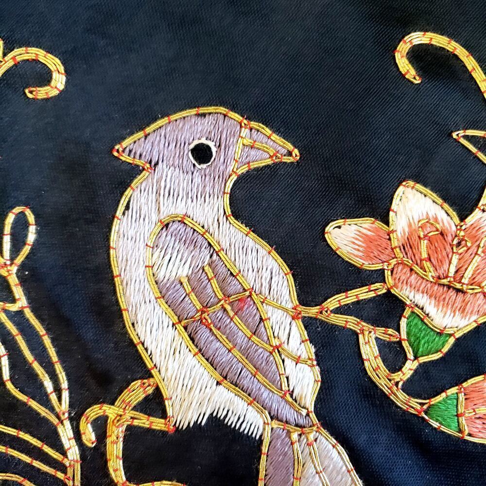 Vintage Chinese Hand Embroidered Octagonal Black & Gold Silk Mat Bird, 8.5" - Picture 2 of 4